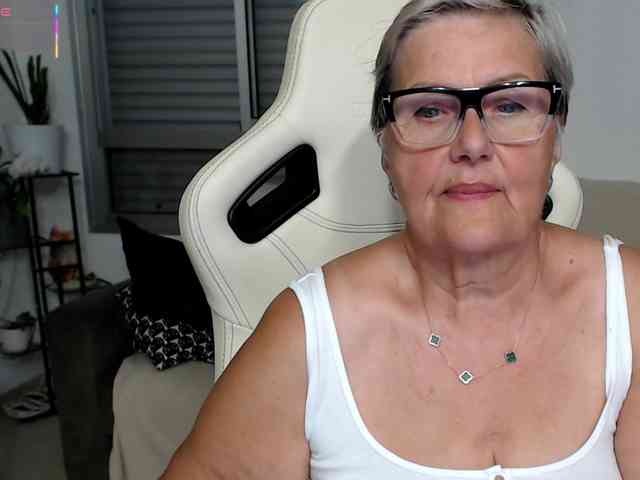 Selenna65 webcam