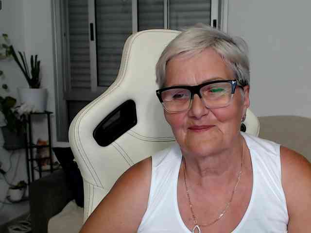 Selenna65 webcam