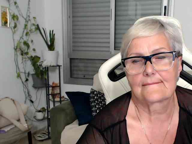 Selenna65 webcam