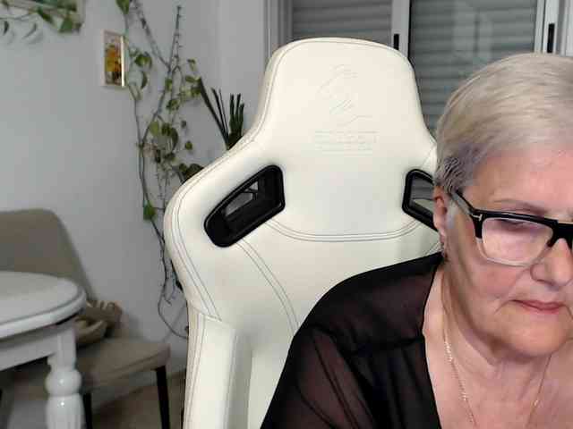 Selenna65 webcam