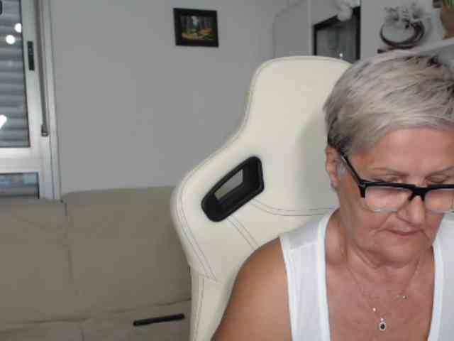 Selenna65 webcam