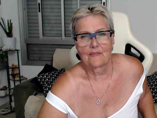 Selenna65 webcam
