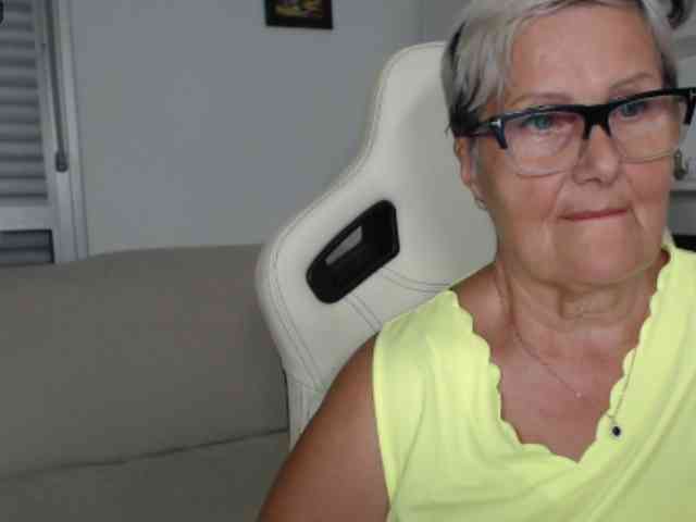 Selenna65 webcam