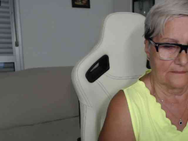 Selenna65 webcam