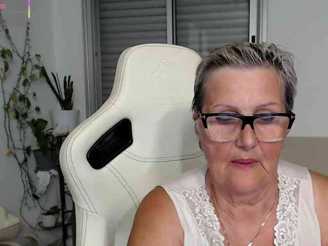 Selenna65 webcam