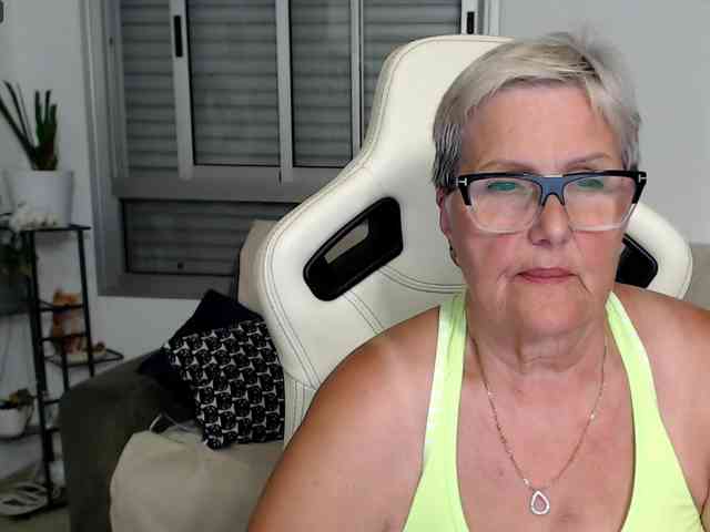 Selenna65 webcam