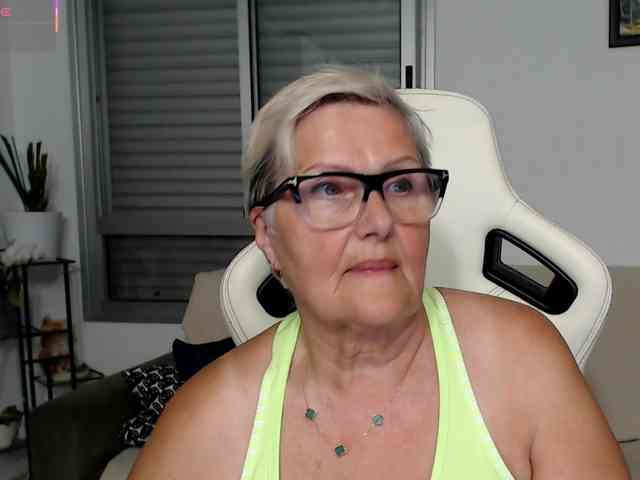 Selenna65 webcam
