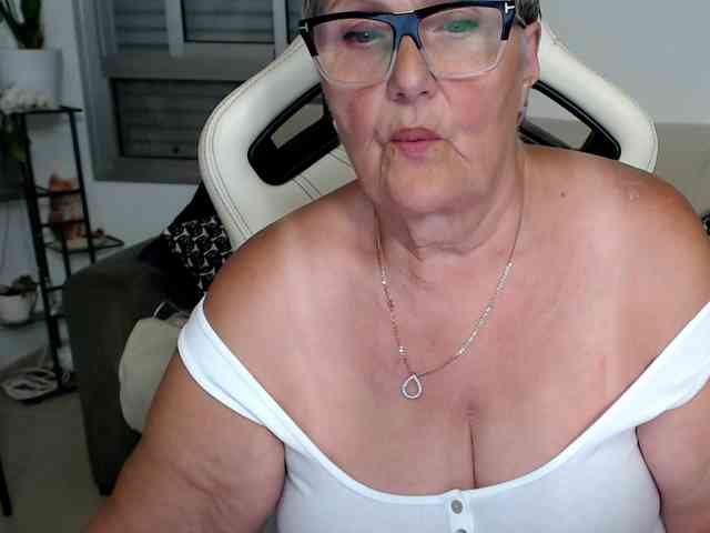 Selenna65 webcam