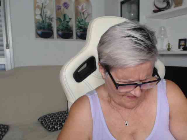 Selenna65 webcam