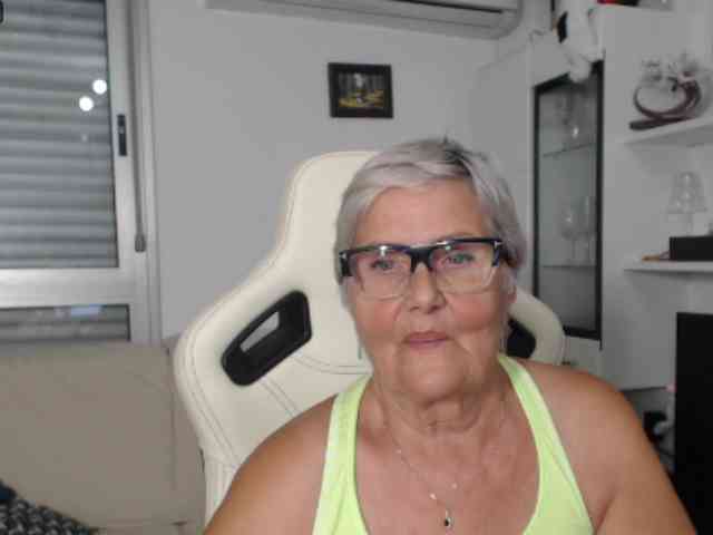 Selenna65 webcam