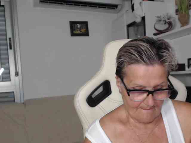 Selenna65 webcam