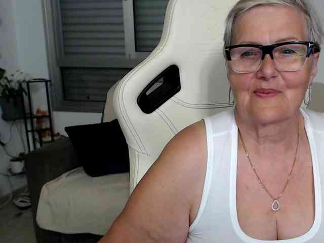Selenna65 webcam