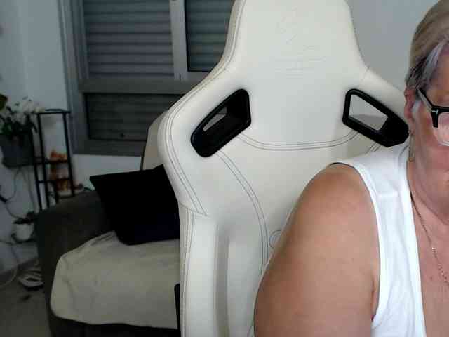 Dieses Model ist jetzt live. Selenna65