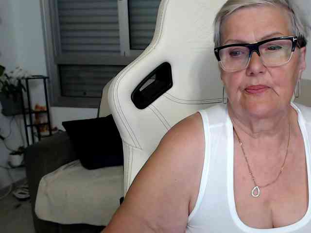 Selenna65