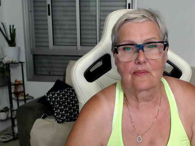 Selenna65 webcam