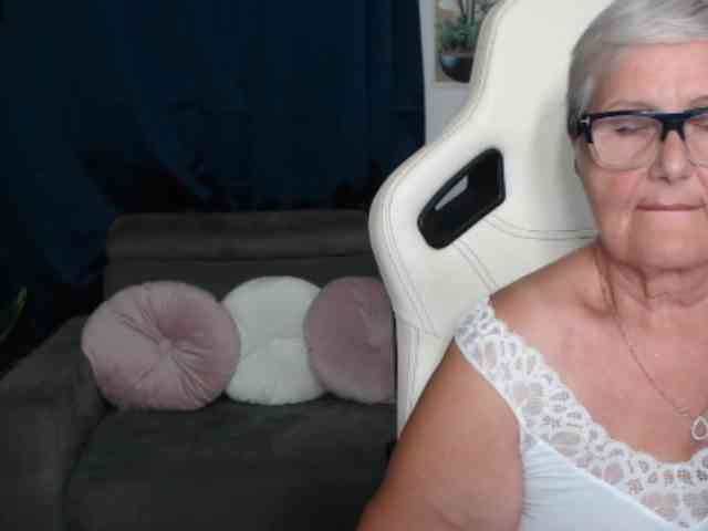 Selenna65 Live Webcam on BongaCams