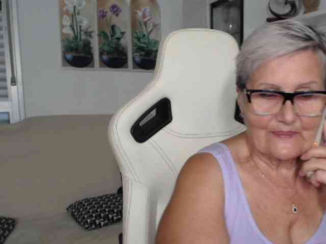 Selenna65 webcam