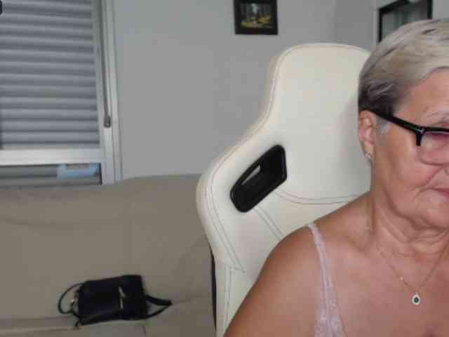 Selenna65 webcam