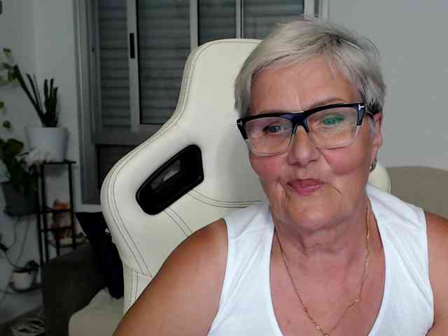 Selenna65 webcam
