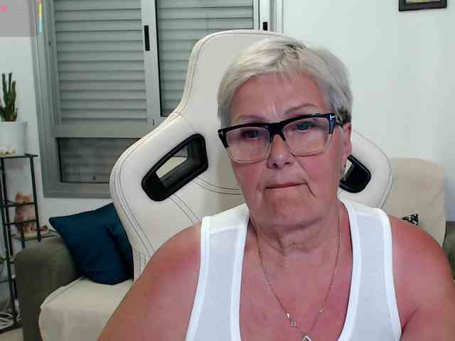 Selenna65