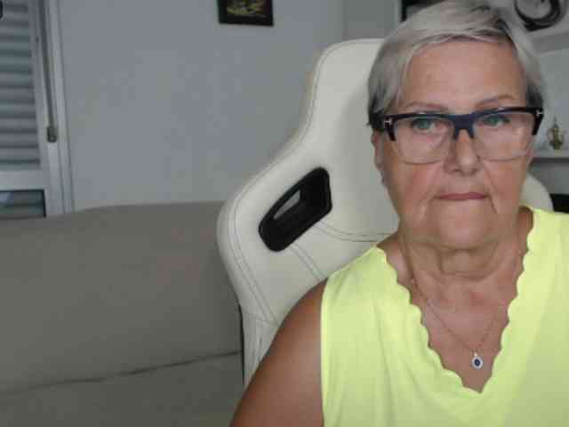 Selenna65 webcam