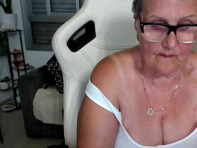 Selenna65 webcam