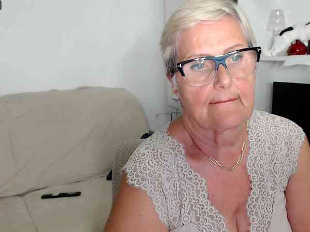 Selenna65 webcam
