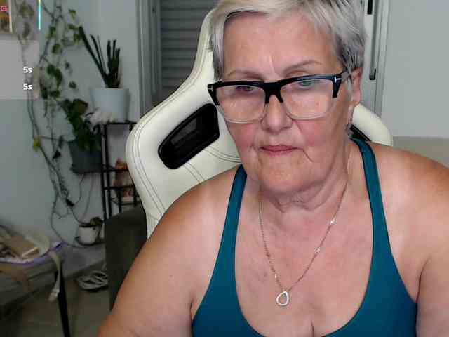 Selenna65 webcam