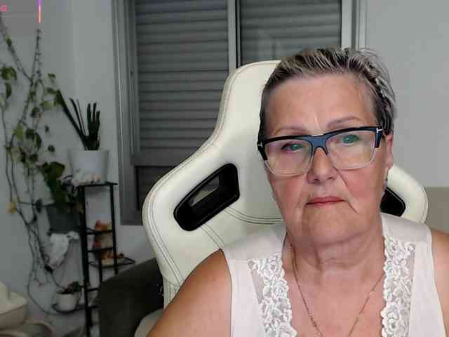 Selenna65 webcam
