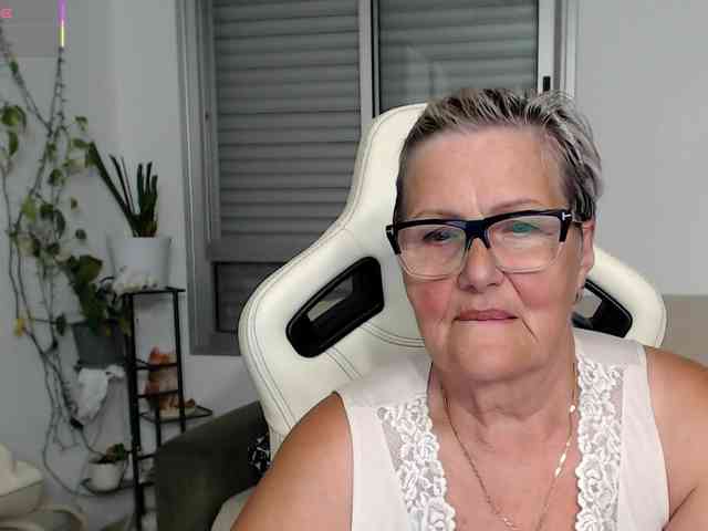 Selenna65 webcam