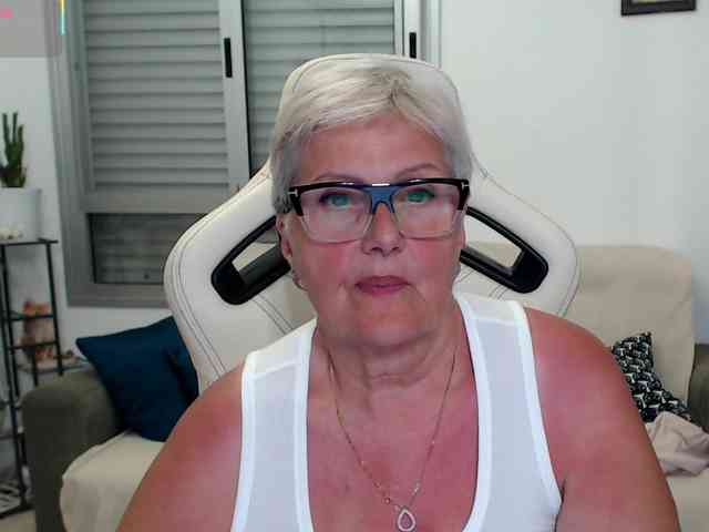Selenna65 webcam