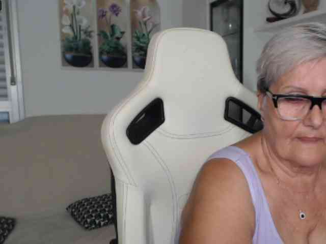 Selenna65 webcam