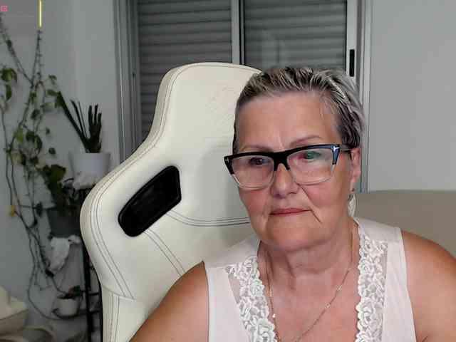 Selenna65 webcam