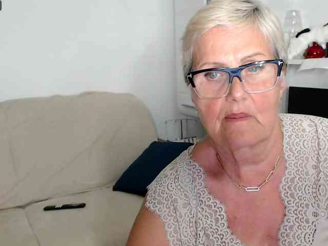 Selenna65 webcam