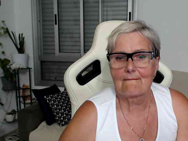 Selenna65 webcam