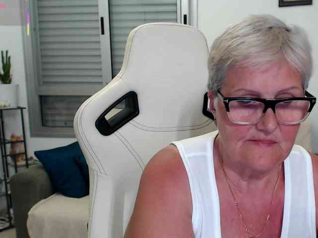 Selenna65 webcam