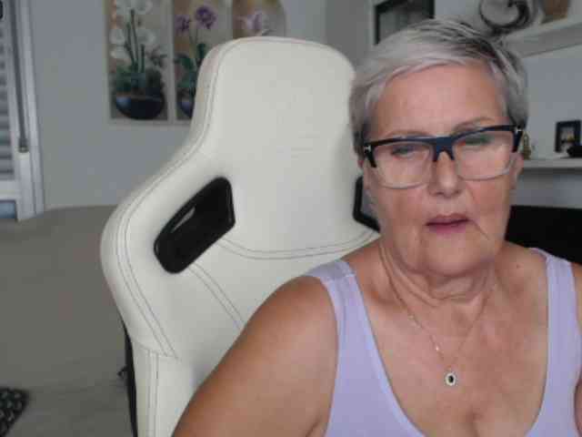 Selenna65 webcam