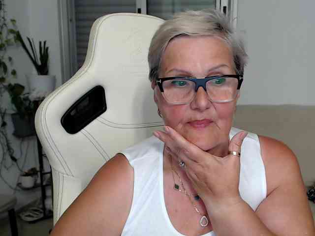Selenna65 webcam