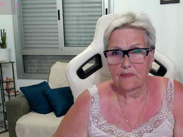 Selenna65 webcam