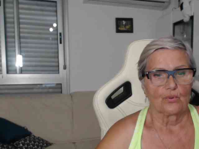 Selenna65 webcam