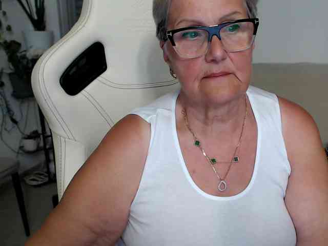 Selenna65 webcam
