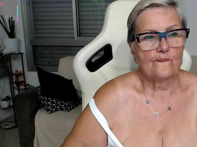 Selenna65 webcam