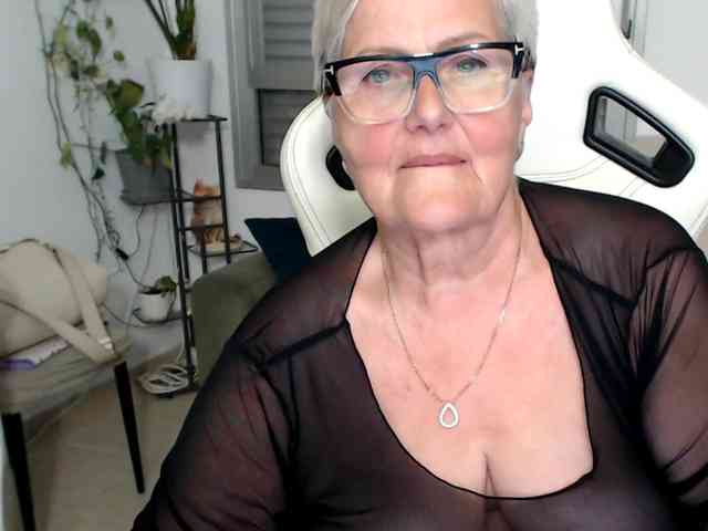 Selenna65 webcam