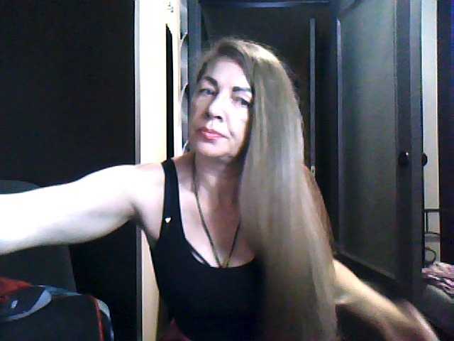 Tanuhka live cam on BongaCams