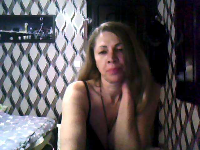 Tanuhka live cam on BongaCams
