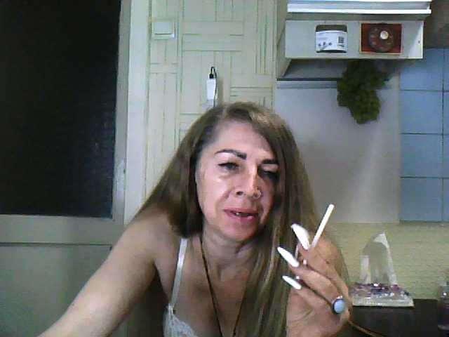 Tanuhka live cam on BongaCams