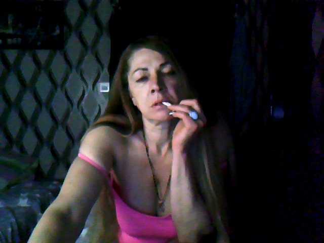 Tanuhka live cam on BongaCams