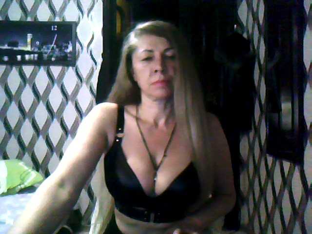 Tanuhka, live now on BongaCams