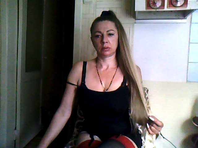 Tanuhka live cam on BongaCams