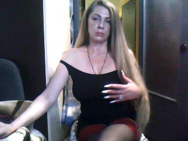 Tanuhka live cam on BongaCams
